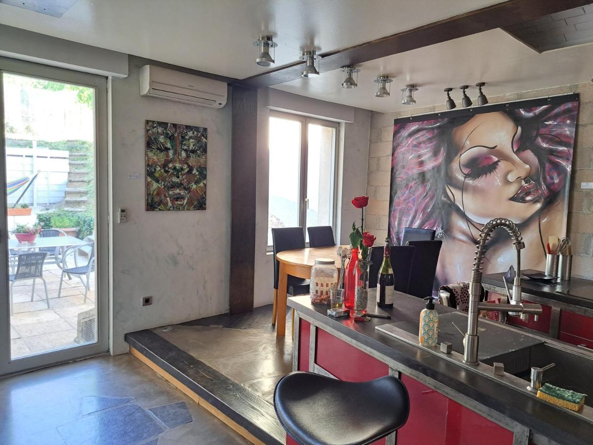 Homestay - Avec Salle De Bains Et Wc Dans Galerie D'art Montbeliard